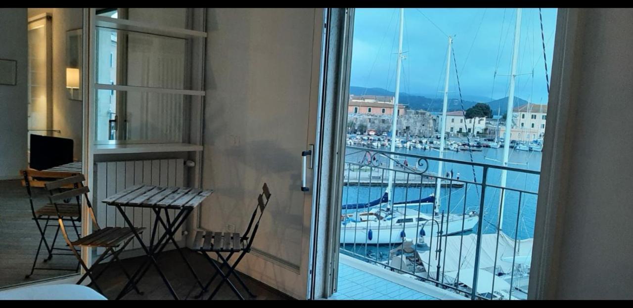 Monolocale La Darsena Apartment Portoferraio Exterior photo